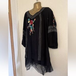 Krista Lee Womens Boho Tunic Top Size L Black Embroidered Asymmetric Hem